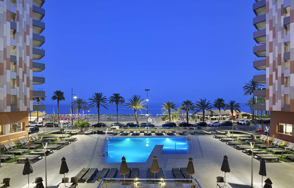 Ein Foto von der Außenansicht des Melia Costa Del Sol
