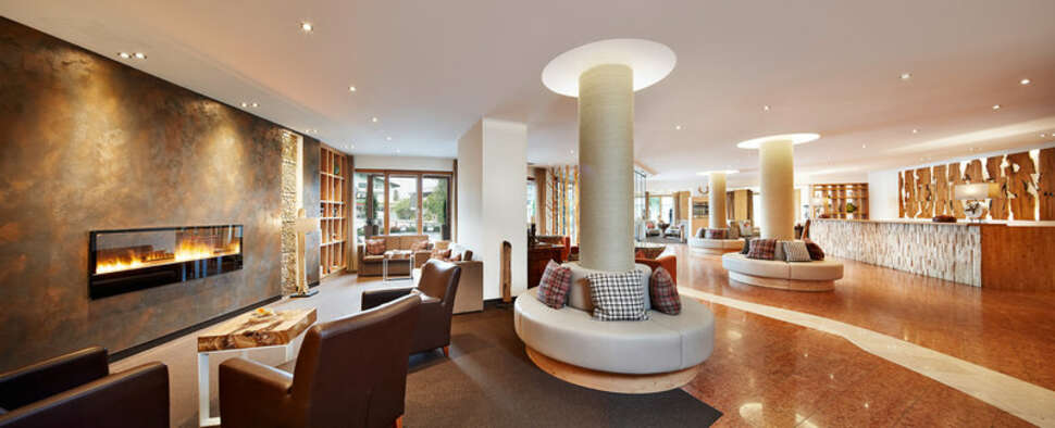 Een foto van het interieur van Das Alpenhaus Kaprun