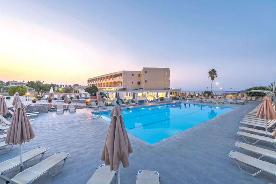 Een foto van Niriides Beach Hotel