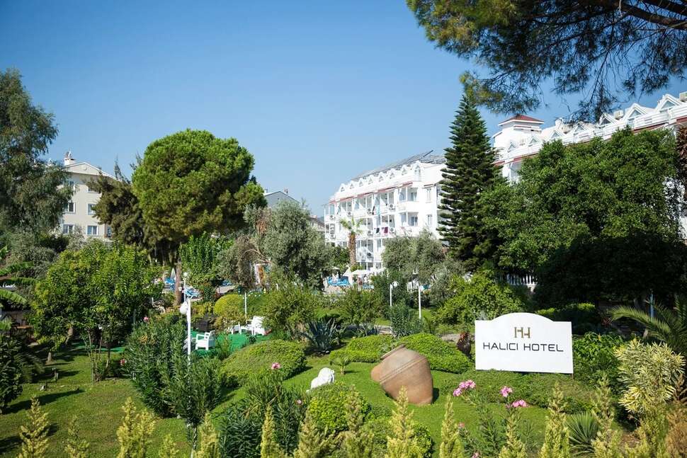 Een foto van de buitenkant van Halici Hotel