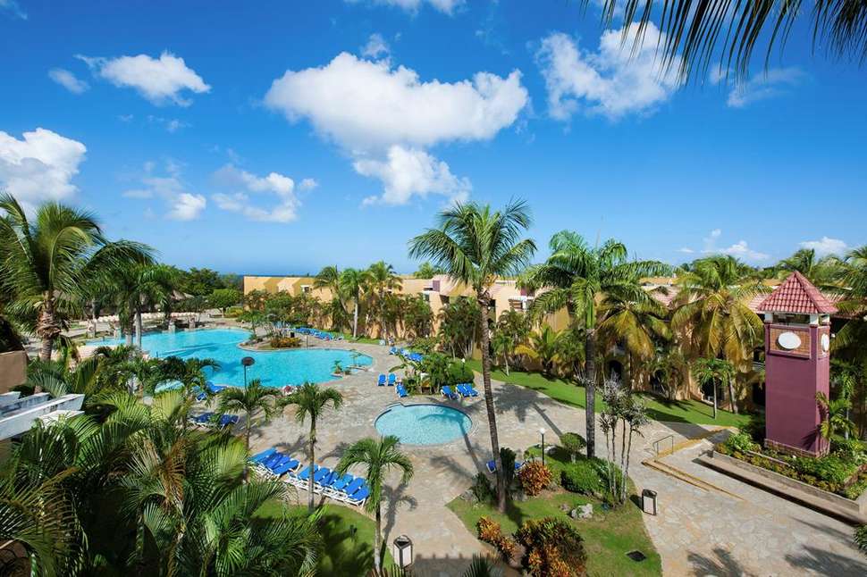 Ein Foto vom Pool im Casa Marina Beach & Reef Resort