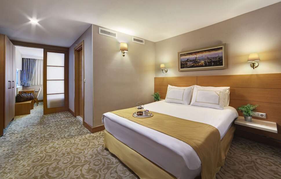 Ein Foto Almina Hotel