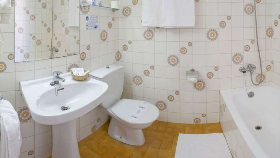 Ein Foto GHT Balmes Hotel Aparthotel & Splash