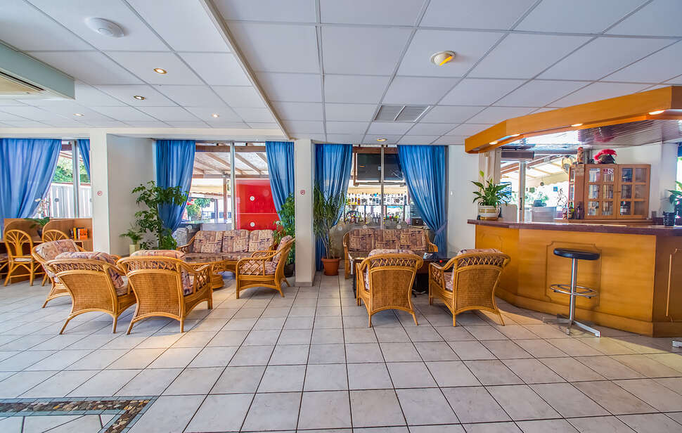 Een foto van het interieur van Green Bungalows Hotel & Appartementen