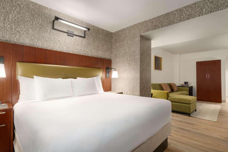 Ein Foto DoubleTree by Hilton New York Downtown