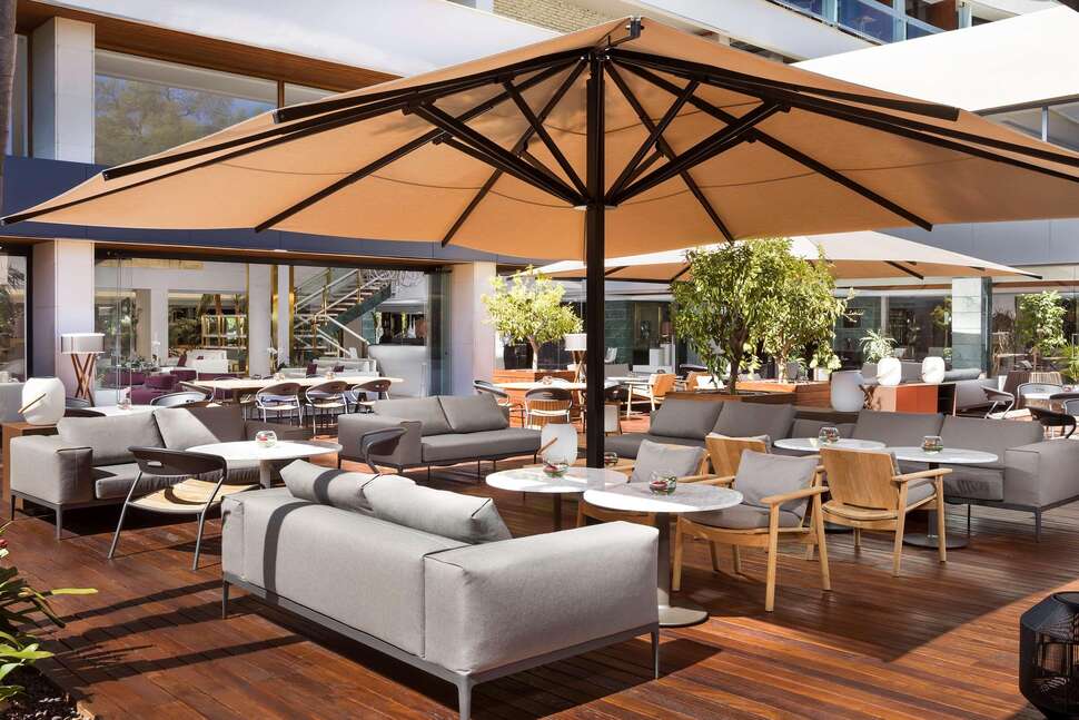Ein Foto von der Terrasse im Hotel Don Pepe Gran Meliá