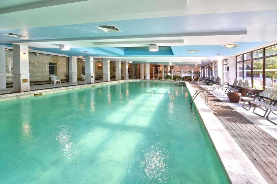 Een foto van Estreya Palace & Residence