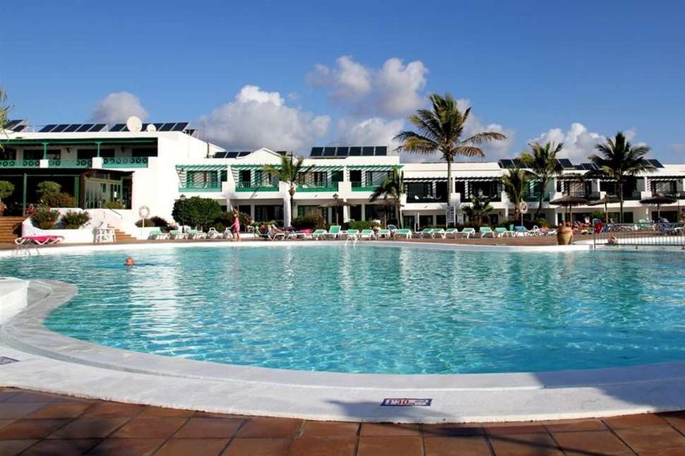 Ein Foto vom Pool im Ilunion Costa Sal Lanzarote