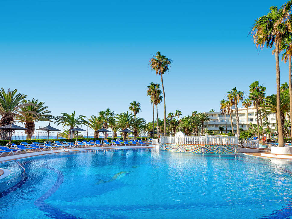 Een foto van het zwembad bij Sol Lanzarote