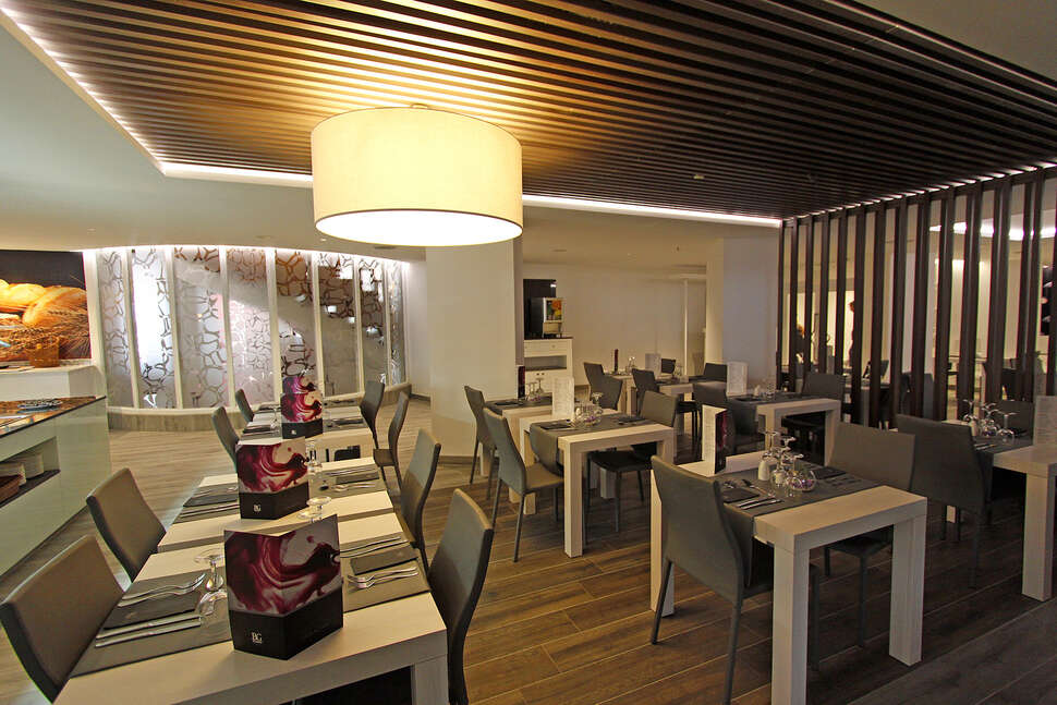 Een foto van de faciliteiten bij BG Pamplona Hotel