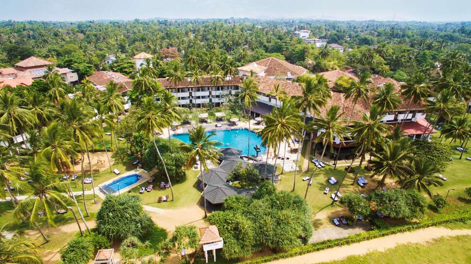 Een foto van het zwembad bij Tangerine Beach Hotel