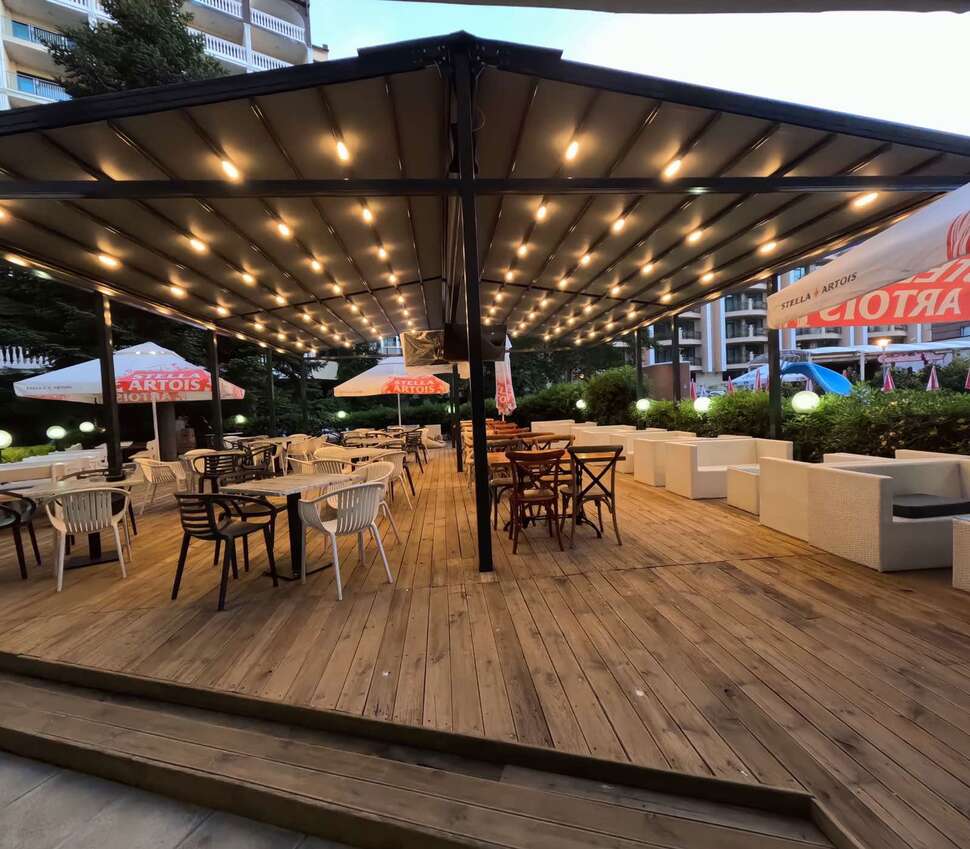 Een foto van Admiral Plaza