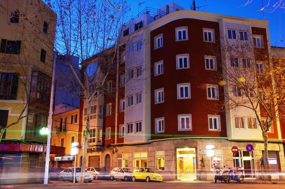Een foto van de buitenkant van Hotel Amic Colon