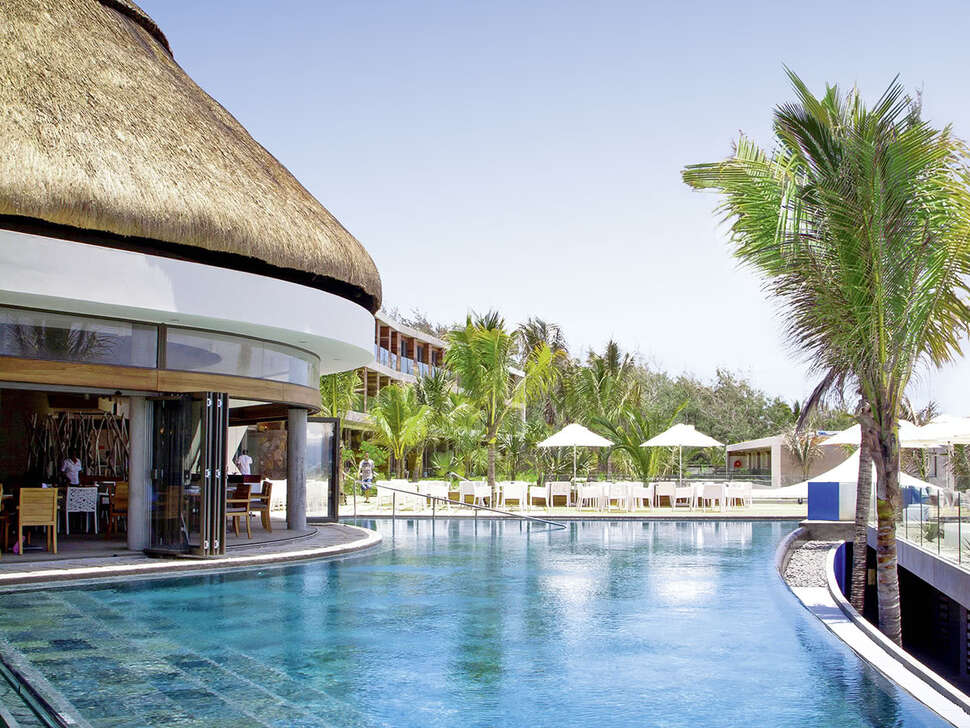Een foto van het zwembad bij Radisson Blu Poste Lafayette Resort & Spa