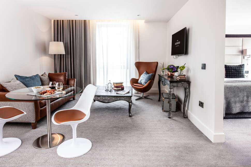 Een foto van The Address Connolly