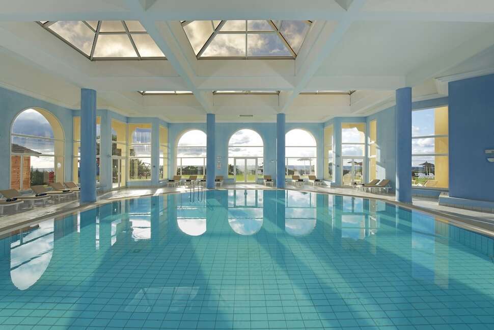 Een foto van het zwembad bij Iberostar Averroes