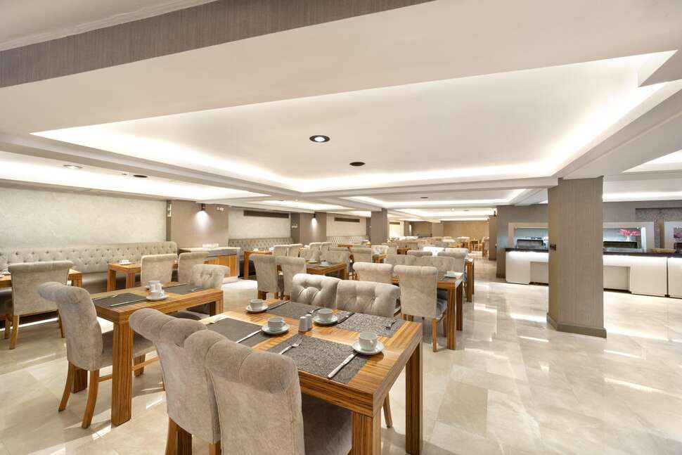 Ein Foto Orka Royal Hotel & Spa