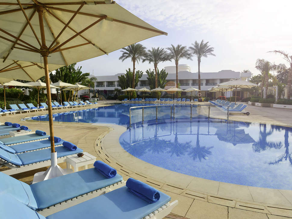 Ein Foto vom Pool im Novotel Sharm El Sheikh Palm