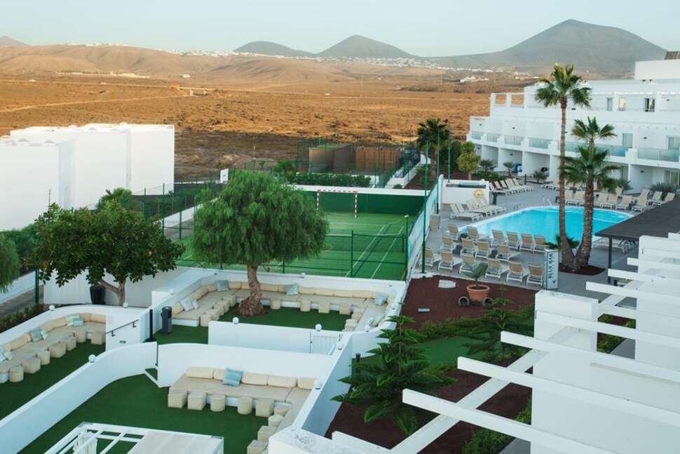 Een foto van de buitenkant van Sentido Aequora Lanzarote Suites