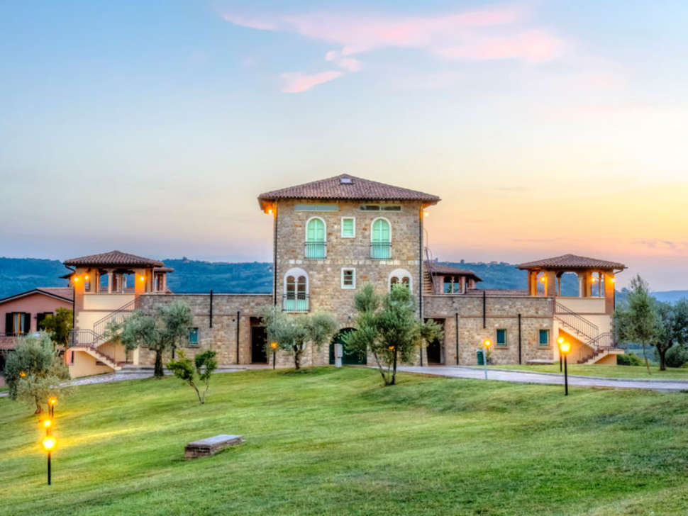 Een foto van de buitenkant van Pian Dei Mucini Resort