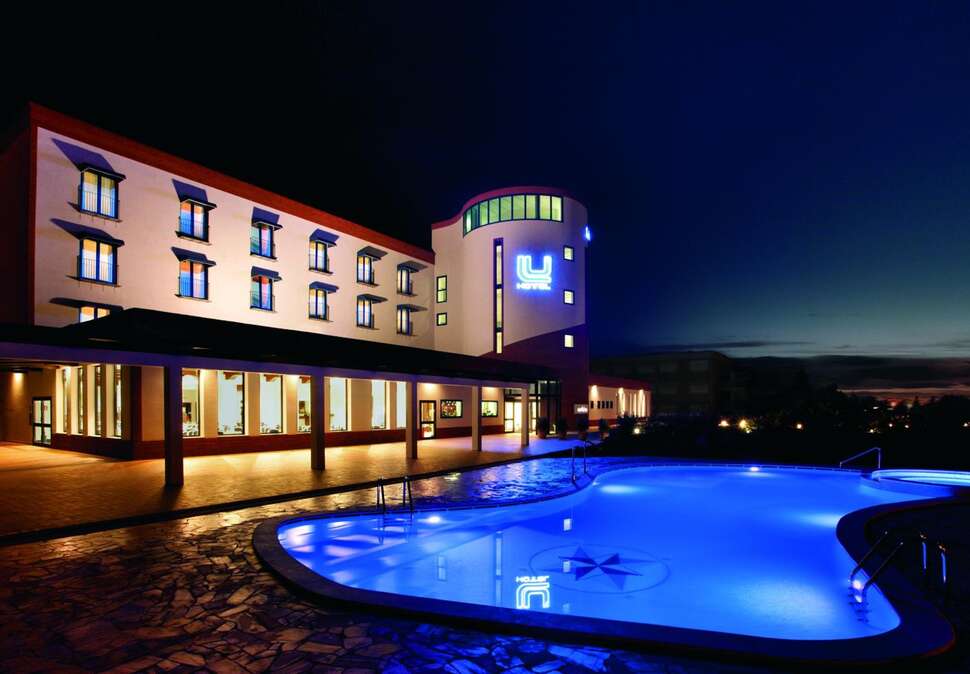 Een foto van het zwembad bij Lu' Hotel Carbonia