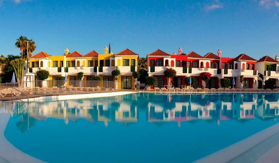 Een foto van het zwembad bij Vistaflor Bungalows