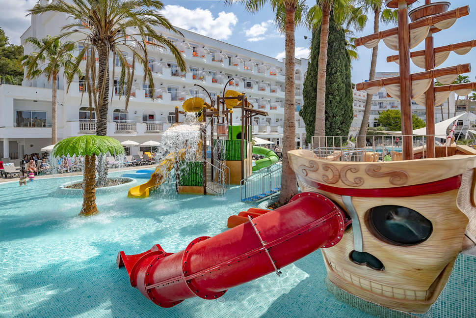 Een foto van het zwembad bij Best Lloret Splash