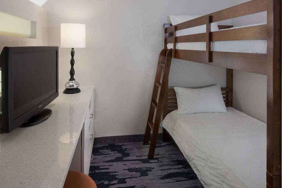Ein Foto Fairfield Inn & Suites Lake Buena Vista
