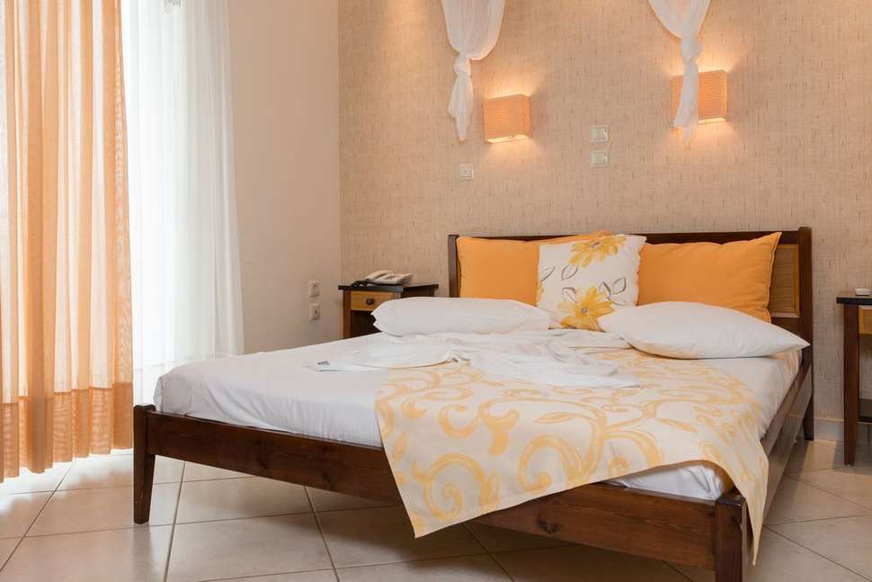Een foto van The Boutique Louloudis