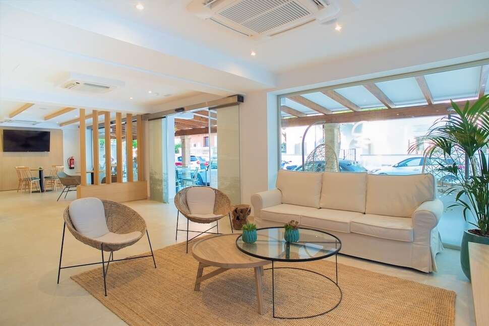 Een foto van het interieur van Seasun Aniram