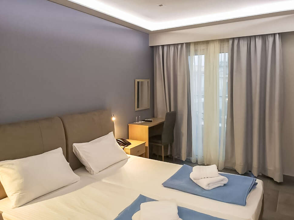 Een foto van Three Island View Hotel