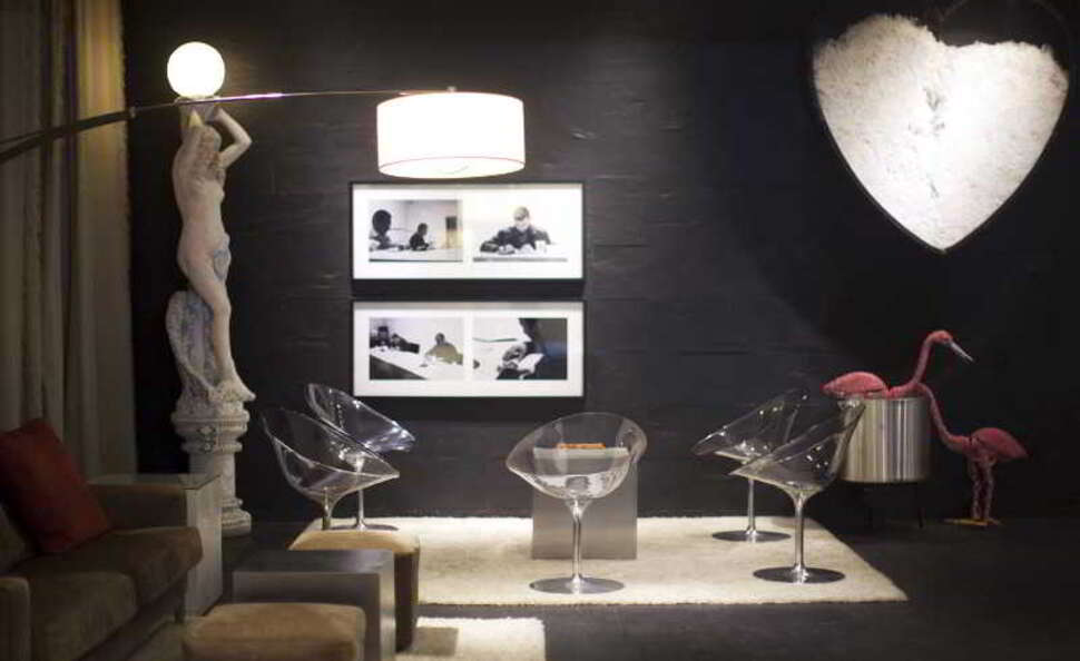 Een foto van het interieur van HM Jaime III