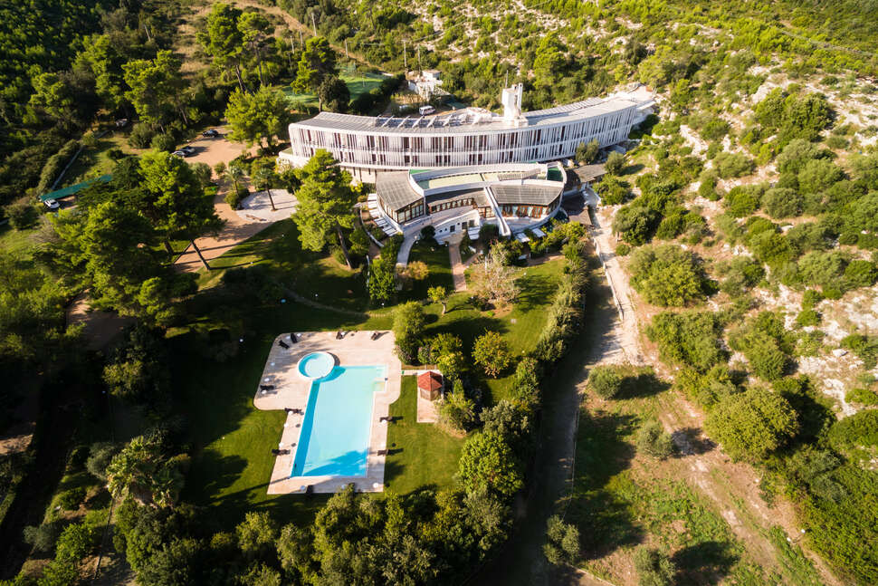 Een foto van het zwembad bij Valtur Baia del Gusmay Beach Resort