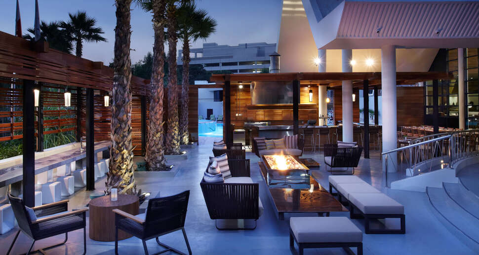 Ein Foto von der Terrasse im Jumeirah Creekside Hotel