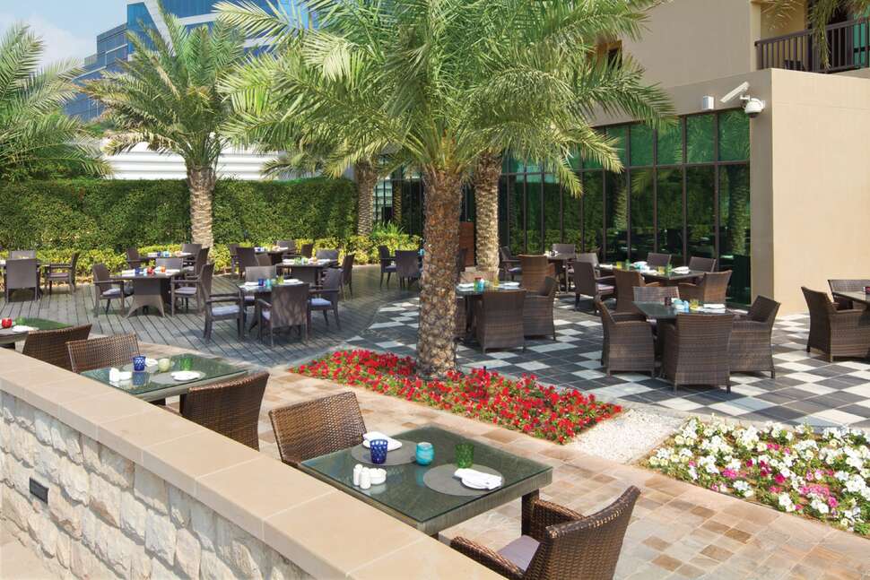 Ein Foto Traders Hotel Qaryat Al Beri Abu Dhabi
