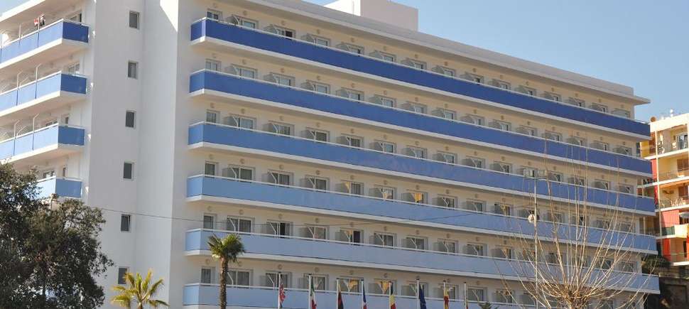 Een foto van de buitenkant van Blue Sea Montevista Hawai