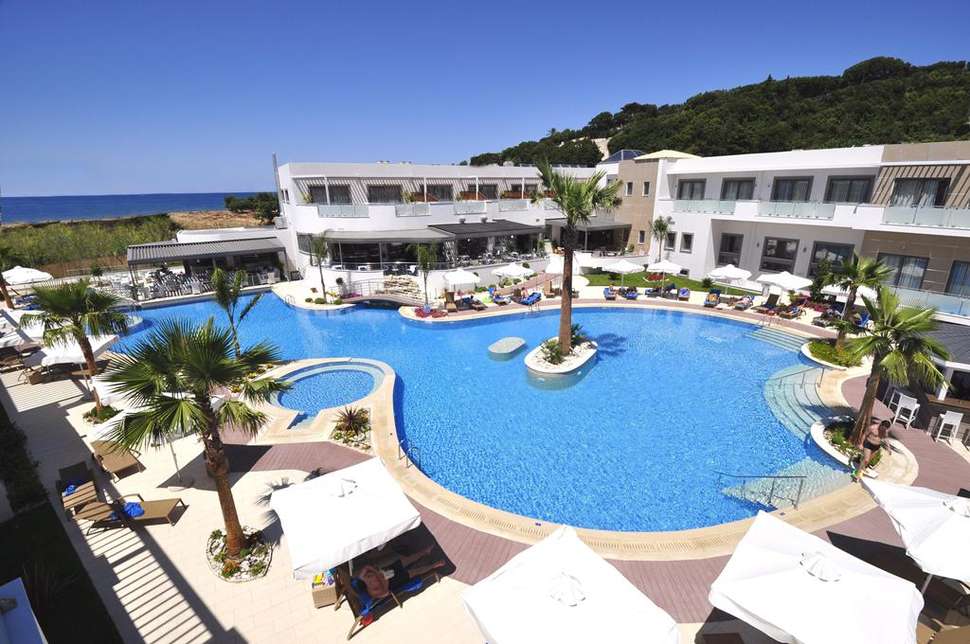Een foto van het zwembad bij Lesante Classic Luxury Hotel & Spa