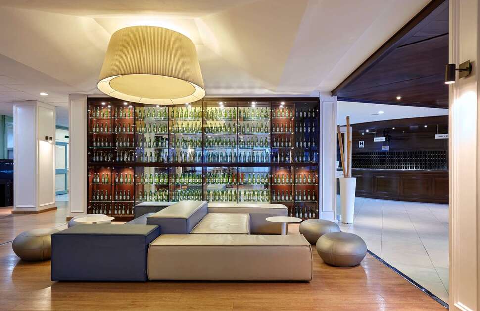 Een foto van het interieur van Gran Hotel Flamingo