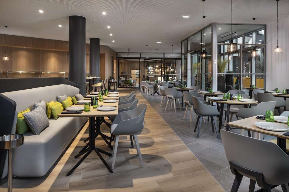 Ein Foto Innside by Melia Paris Charles de Gaulle Airport