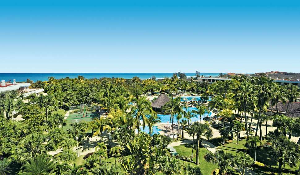 Ein Foto vom Pool im Hotel Sol Palmeras