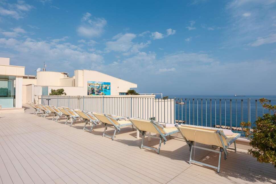 Ein Foto JR Hotels Bari Grande Albergo delle Nazioni