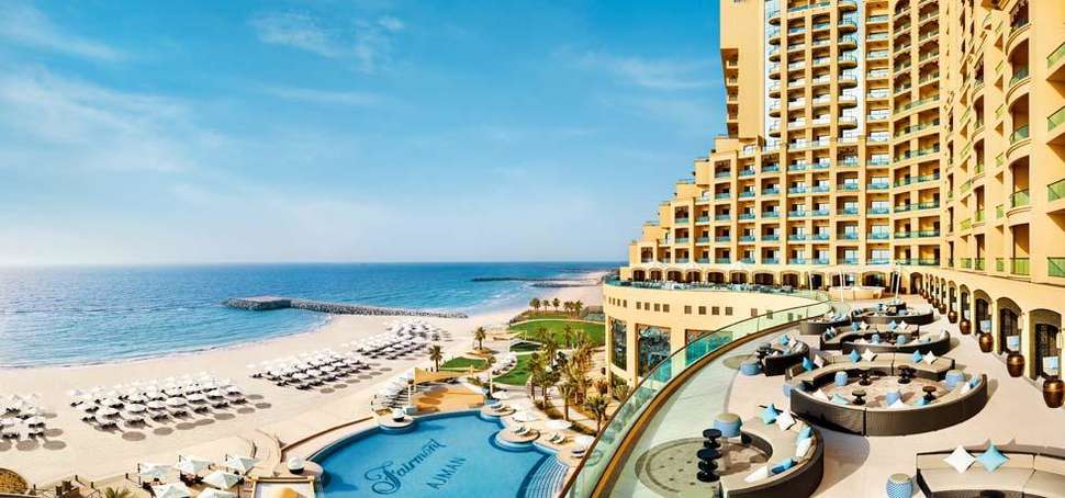 Een foto van het zwembad bij Fairmont Ajman