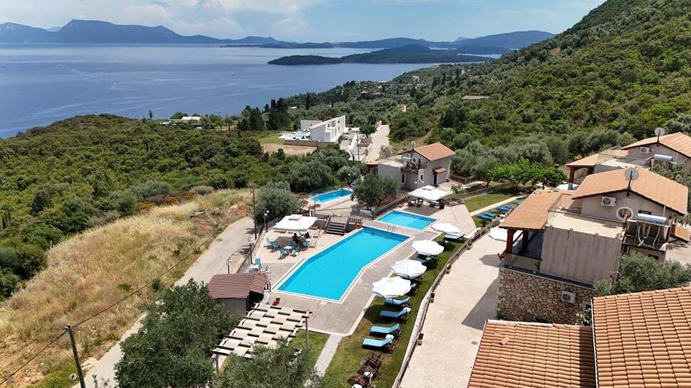 Een foto van Ionian Fos