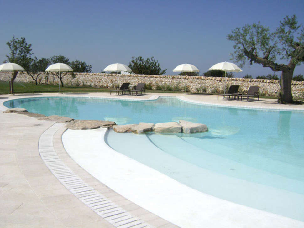 Ein Foto vom Pool im Borgobianco Resort & Spa