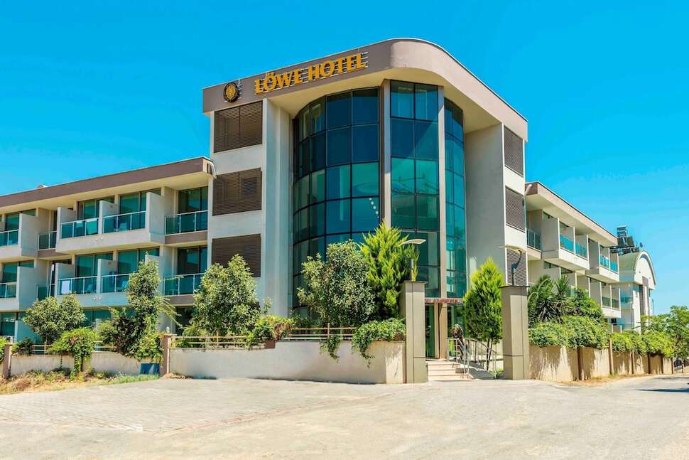 Ein Foto von der Außenansicht des Side Lowe Hotel
