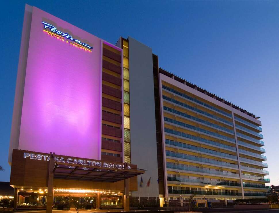 Een foto van de buitenkant van Pestana Carlton Madeira