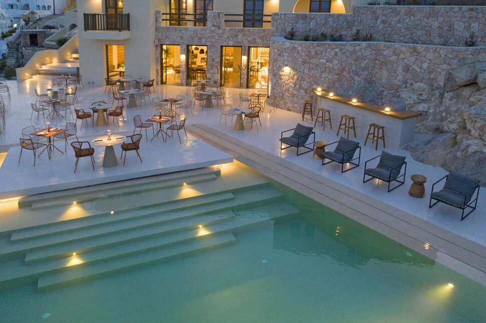 Ein Foto vom Pool im Elessa Hotel