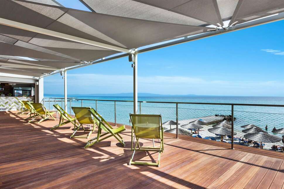 Ein Foto von der Terrasse im Ammon Zeus Hotel