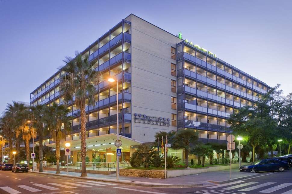 Een foto van de buitenkant van Eurosalou Hotel & Spa