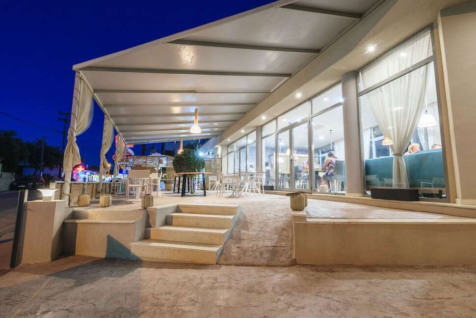 Ein Foto Karras Grande Resort